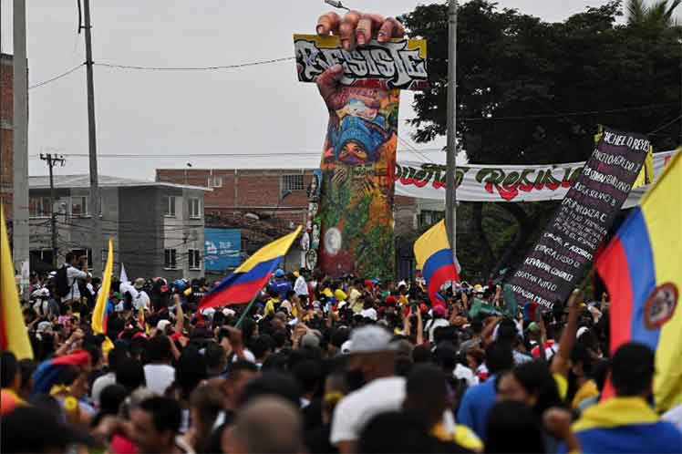 Dois meses de greve e manifestações continuam na Colômbia