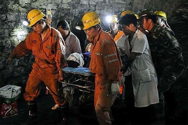 China ataca a mineração ilegal de carvão após acidente letal