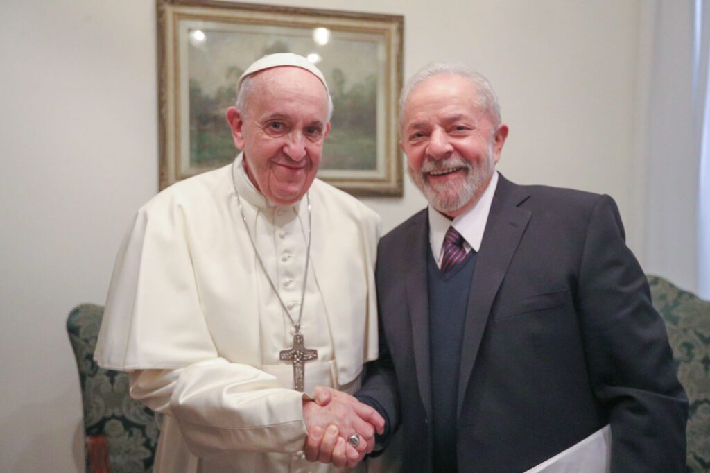 Lula parabeniza Papa Francisco pelo 85º aniversário