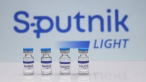 Belarus produz o primeiro lote de vacinas Sputnik V e Sputnik Light