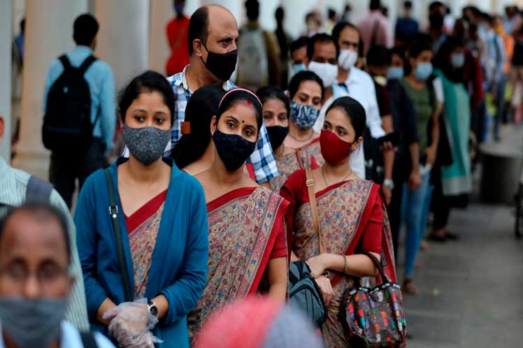 Índia registrou menor número de infecções diárias em quase dois anos