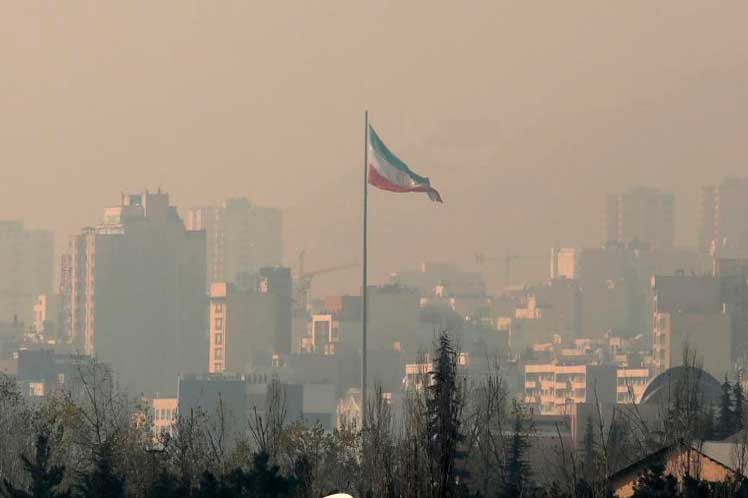 Irã implanta ônibus-ambulância diante da poluição do ar