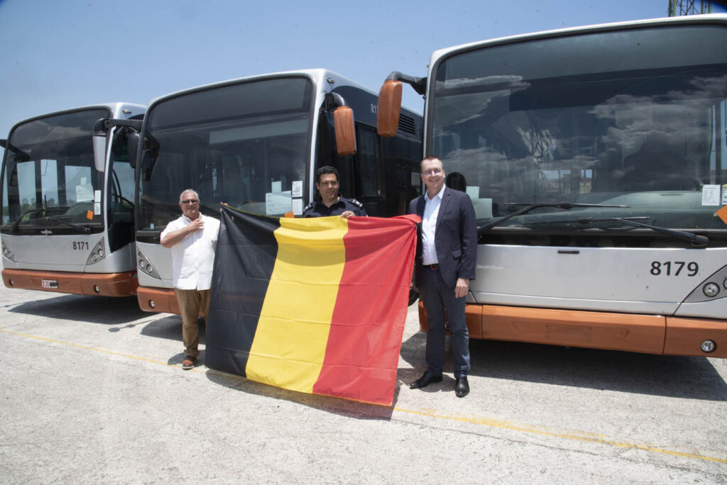 cuba-recebeu-da-belgica-doacao-de-30-onibus-para-passageiros