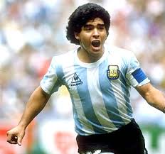 fútbol, Italia, ARgentina, Maradona, homenaje