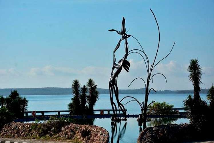 Cienfuegos-escultura-Rita-Longa
