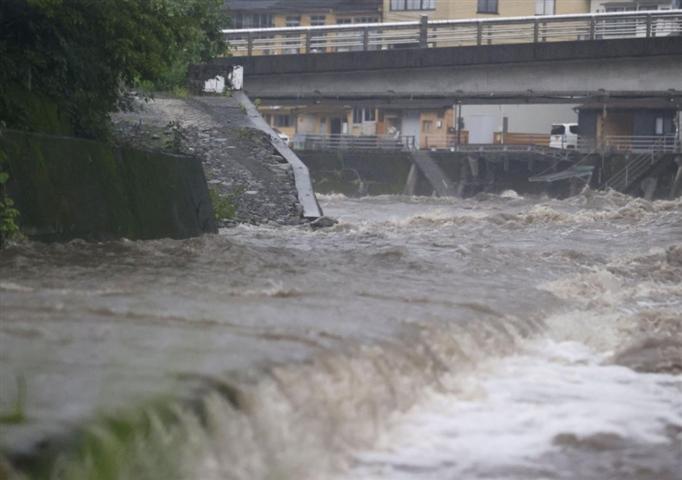 Japón, evacuación, masiva, inundaciones
