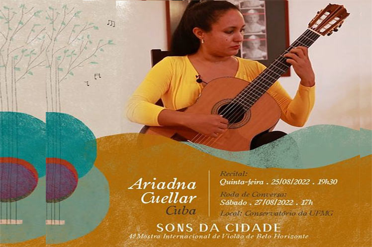 guitarrista-Ariadna-Cuellar