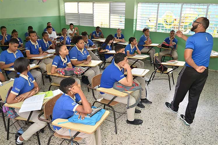 Dominicana-curso escolar