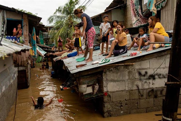 filipinas-sofre-inundacoes-e-falta-de-energia-devido-ao-tufao-noru