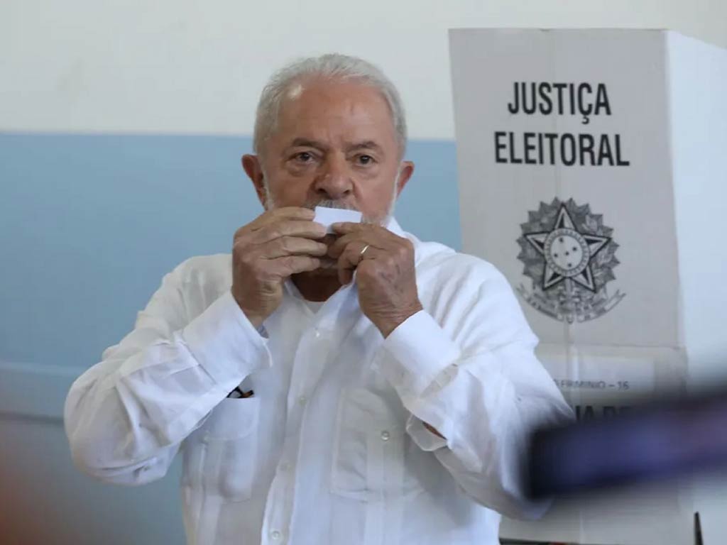 Lula-votando