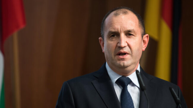 presidente-bulgaro-apela-ao-apoio-do-exercito-nacional
