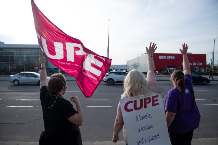 Derogaran-ley-de-educacion-en-Canada-para-detener-huelga-sindical