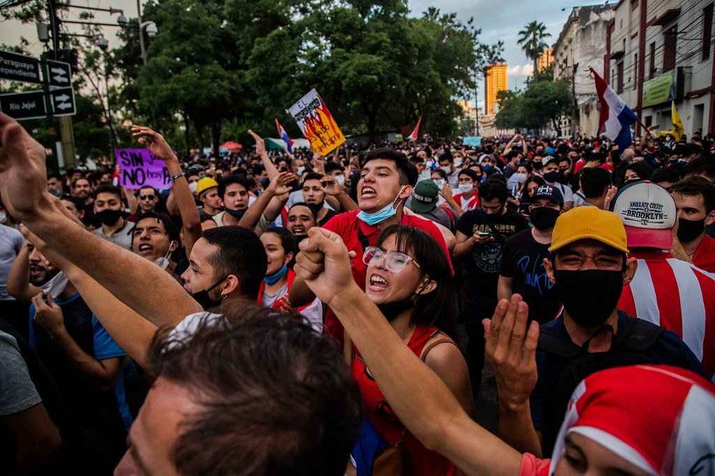 manifestantes-paraguay