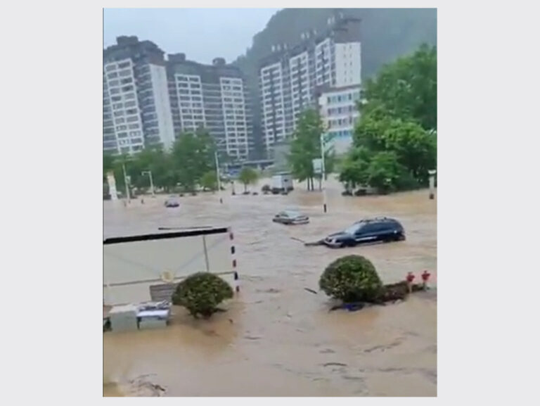 China-Inundaciones-2-768x577