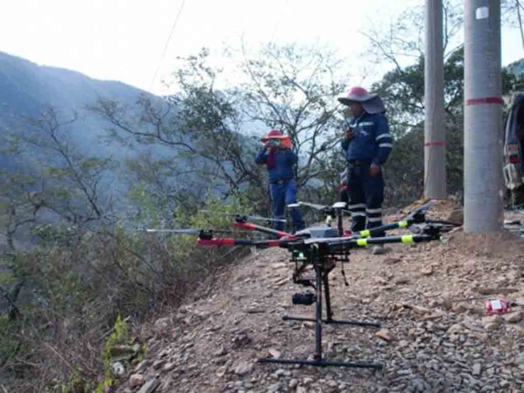 o-uso-de-drones-favorece-a-eletrificacao-rural-na-bolivia