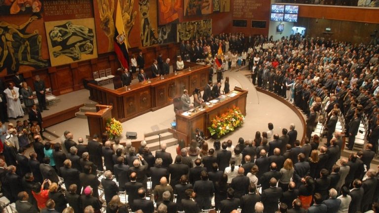 parlamento-ecuador-768x432