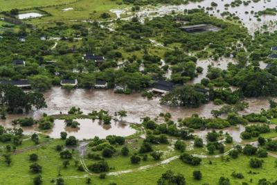 turistas-evacuados-em-helicopteros-na-reserva-maasai-mara-no-quenia