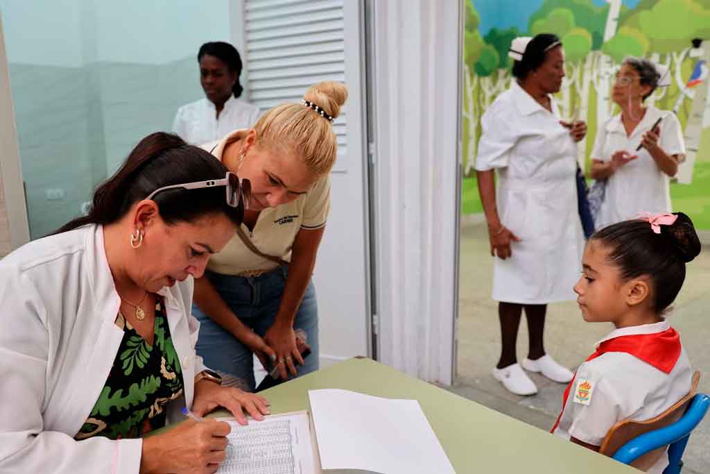 Cuba iniciou vacinação contra o vírus do papiloma humano em meninas